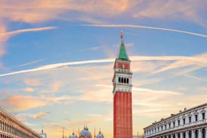 La Plaza San Marcos de Venecia ha sido testigo de un fascinante descubrimiento arqueológico.
