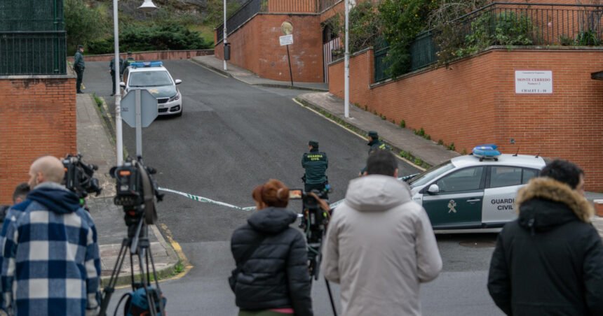 El niño asesino confeso de su madre en Castro Urdiales denunció en el instituto hace dos años que los maltrataba
