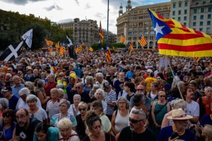 Al 90% de los catalanes les importa más la economía, la seguridad y la convivencia que la ideología, según el CEO