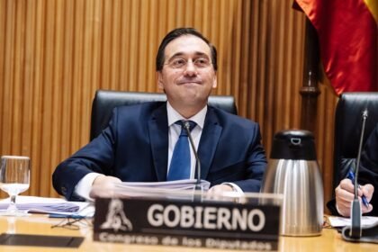 Albares viaja a Qatar, Arabia Saudí y Emiratos en su segunda gira a Oriente Próximo