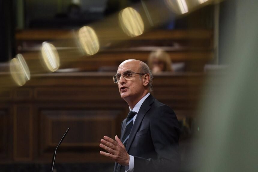 PSOE, PP, Sumar y Vox trasladan la campaña gallega al Congreso con reproches sobre la AP 9 y el vehículo eléctrico