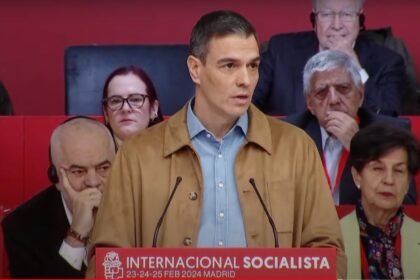 Sánchez se desvincula de Ábalos y asegura que será "implacable" contra la corrupción "caiga quien caiga"