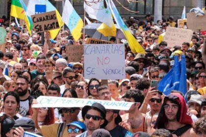 El descontento en Canarias con los excesos del turismo deriva en una manifestación masiva