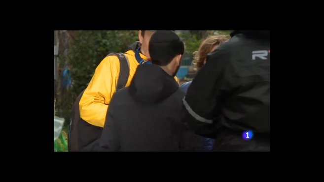 Acosan e impiden a Almudena Ariza, corresponsal de TVE, informar desde Jerusalem en pleno directo: "No nos están dejando..."