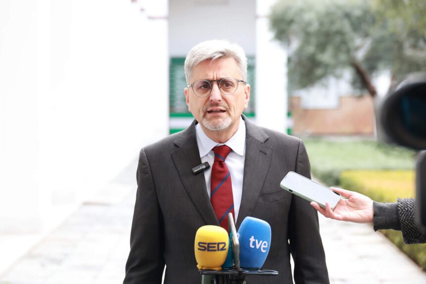PSOE-A critica la "utilización" que hace el PP del Senado y ve "razonable" que no acudan presidente socialistas de CCAA