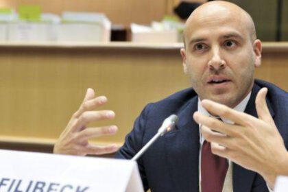 El Partido de los Socialistas Europeos respalda a Sánchez ante el «odio» de la extrema derecha