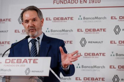 La hora del periodismo luminoso