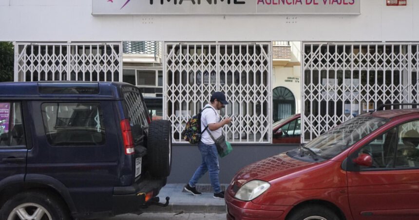 Sin viaje y sin dinero: una agencia de viajes deja en tierra a decenas de clientes