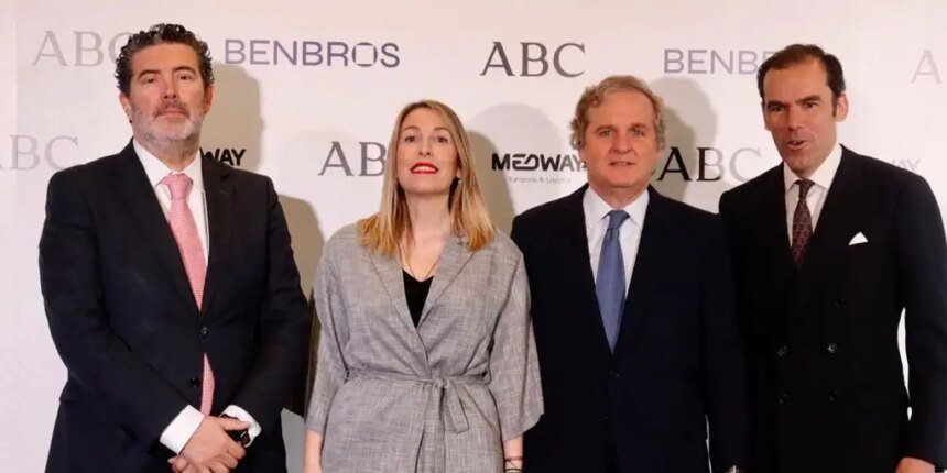 María Guardiola: «La legislatura avanza a oscuras devorada por el secesionismo. No hay rastro de dignidad ni de sentido institucional»