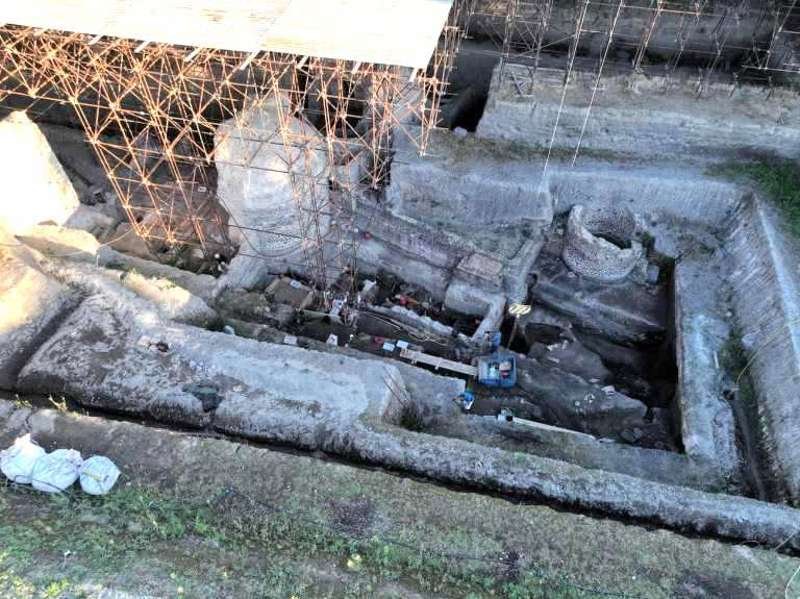 Arqueólogos de la Universidad de Tokio excavan en la villa romana en la que supuestamente murió Augusto en la localidad de Somma Vesuviana.