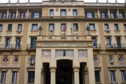 La Audiencia de Málaga juzgará a un hombre acusado de abusar de dos menores: su hijastra y su hermana