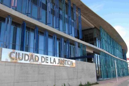 Dos menores condenados a 3 y 4 años de internamientos por una violación grupal en Valencia