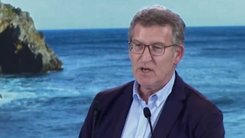 Feijóo advierte en el cierre de campaña del 21A: "Un proceso catalán a la vasca sería un desastre"