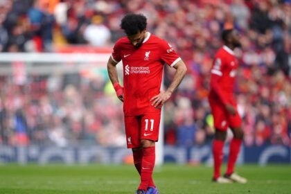 Arsenal y Liverpool tropiezan para dejar líder de la Premier al City