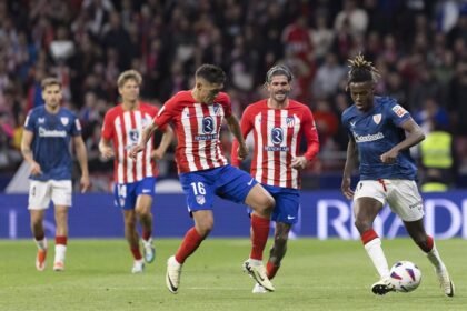 "He ido a sacar el córner y he escuchado sonidos de mono"