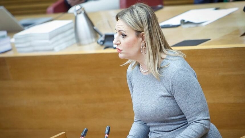 La consejera de Industria denuncia que el plan de Ximo Puig para 'Marie Claire' incluía 600 despidos