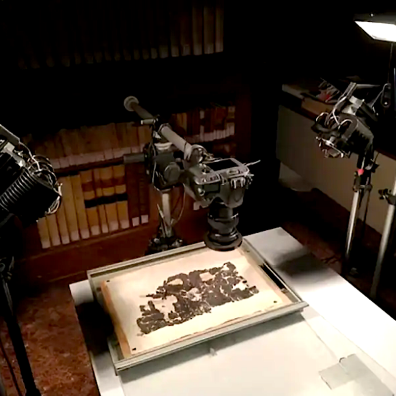  Imagen del papiro en el cual se ha podido leer las indicaciones para encontrar la tumba de Platón.