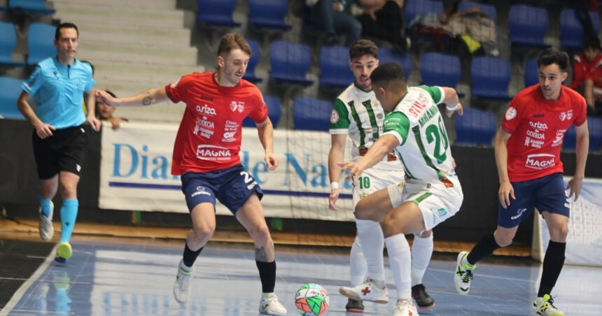El Córdoba Patrimonio se choca contra el portero de Xota (3-2)