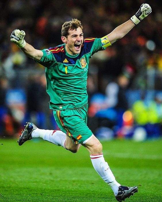 El cambio de Iker Casillas: Antes y después
