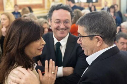 Ana Redondo, ministra de Igualdad, Álvaro García Ortiz, fiscal general del Estado, y Patxi López, portavoz del PSOE en el Congreso