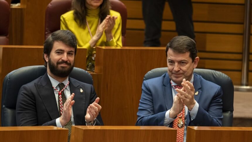 El presidente de la Junta de Castilla y León, Alfonso Fernández Mañueco; y el vicepresidente: Juan García-Gallardo Frings.