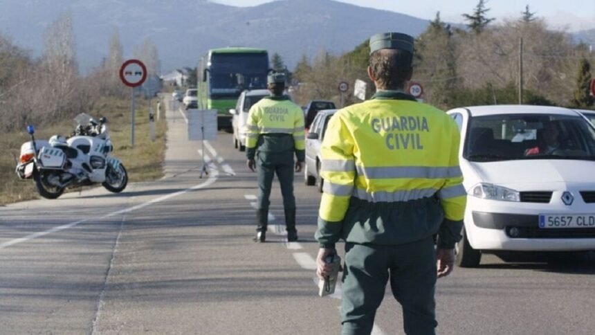 Un control de la Guardia Civil de Tráfico