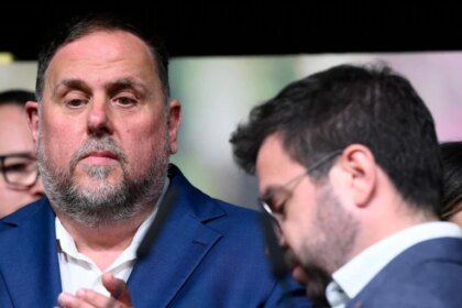 Junqueras toma las riendas de ERC sin descartar una investidura de Illa y pasar a la oposición