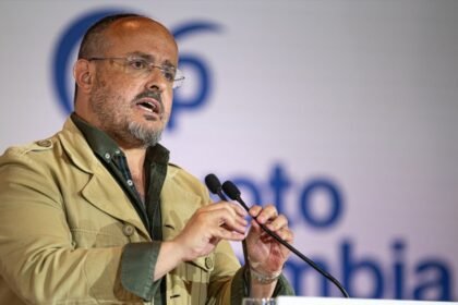 Alejandro Fernández denuncia maniobras para "expulsar" de Cataluña a Policía y Guardia Civil