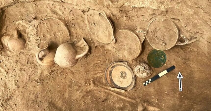 Vaso de los Guerreros restaurado (Edeta)  Museo de Preshistoria de Valencia 01