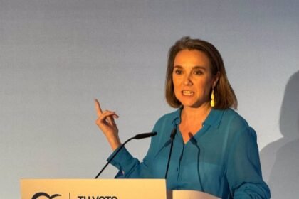 Gamarra justifica la llamada a la movilización del PP porque Sánchez busca "máximos poderes con mínimos controles"