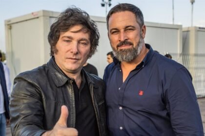 Abascal critica a Sánchez por "mandar a su ministro sicario" para insultar a Milei: "Ese tipo no nos puede representar"