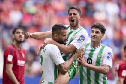 El Real Betis aumenta su apuesta por Europa en El Sadar