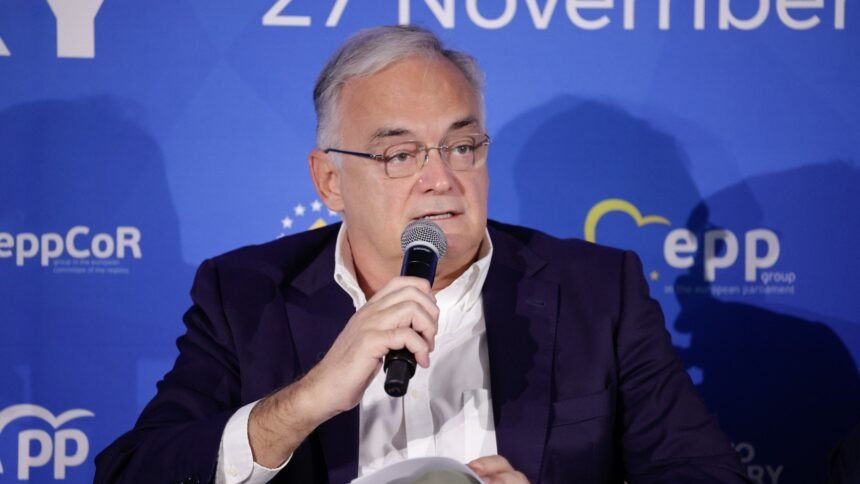 El PP se desmarca de Vox tras llamar Milei "corrupta" a Begoña Gómez: "Es una intromisión"