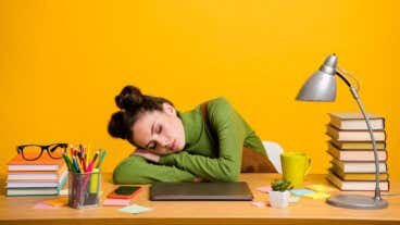 12 formas para quitarte el sueño y mantenerte despierto