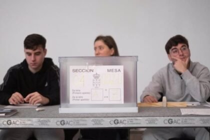 ¿Qué pasa si no acudo a una mesa electoral?: estas son las sanciones