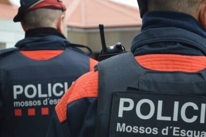 Investigan la muerte de una mujer y a sus dos hijos menores en Barcelona tras suicidarse el padre