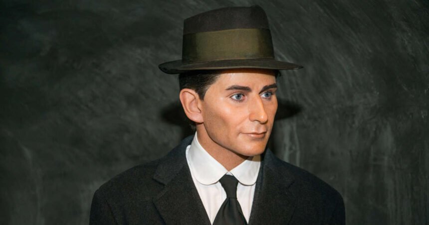 Mujer amasando la pasta con la que se elaborará la cerveza. Museo Egipcio, El Cairo.