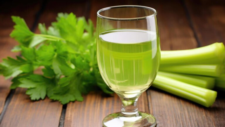 Beneficios del agua de apio y cómo tomarla