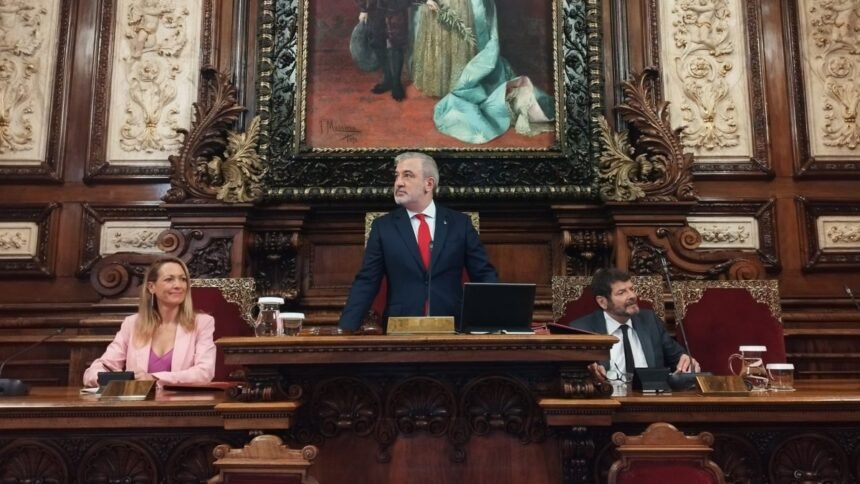 Jaume Collboni pierde la cuestión de confianza y reta a la oposición a proponer otro alcalde de Barcelona