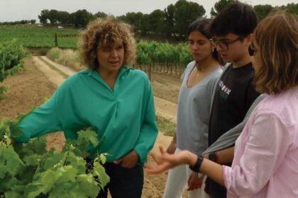 Feria del Libro, paseos y comida con la familia: así pasan la jornada de reflexión los candidatos del 9J