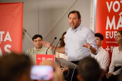 Puente defiende que los jueces son "criticables" y les reta a concurrir sin "togas" a elecciones si quieren gobernar