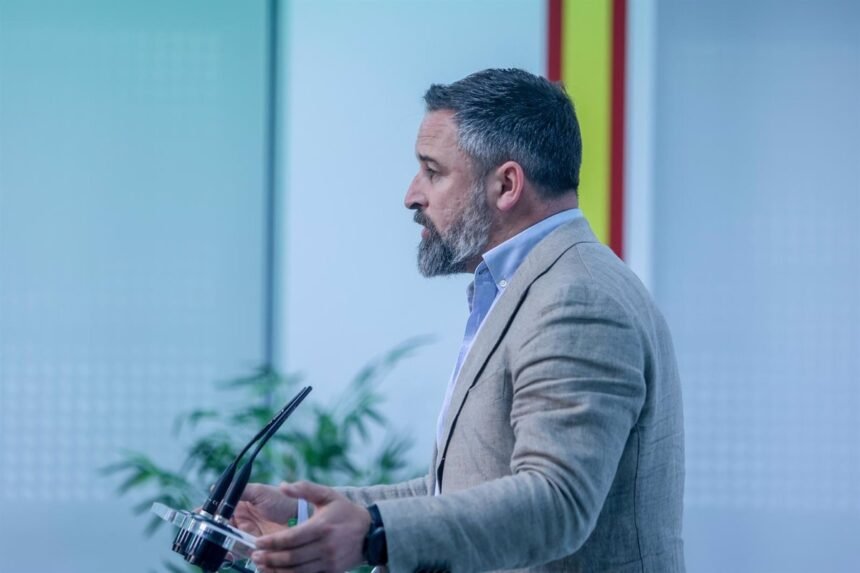 Vox se plantea romper con el PP en los gobiernos autonómicos que acepten el reparto de menores migrantes