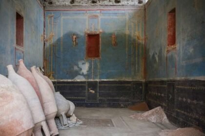 Image of the sacrarium where archaeologists would have found amphorae, two pitchers, and two bronze lamps.