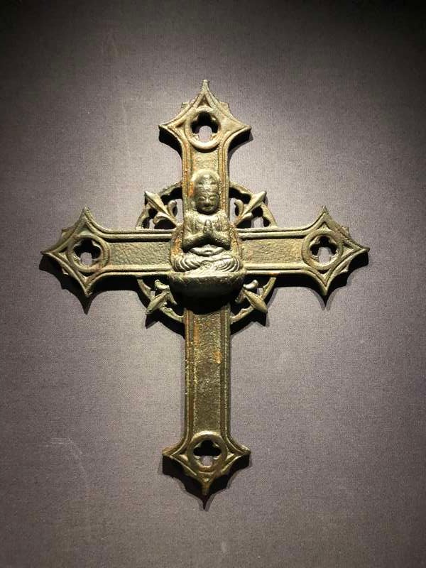 Japan c 1945   Cross with Amitabha figure IMG 9587 Museum of Asian Civilisation