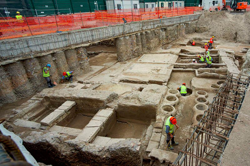 Los trabajos en Piazza Pia sacaron a la luz una lavandería de época romana.
