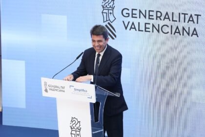 La Generalitat Valenciana exime de pagar tasas a 5.000 universitarios: "Seguimos apoyando el talento"
