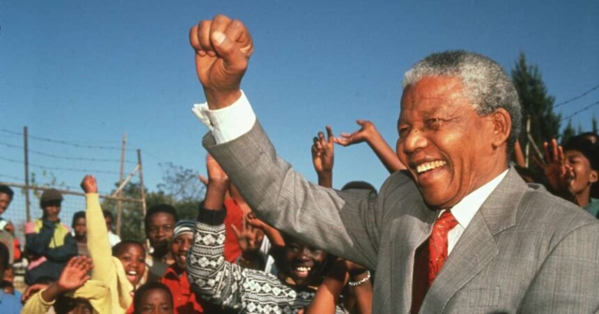 10 frases de Nelson Mandela que resaltan su lucha por los derechos humanos