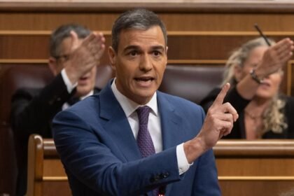 Sánchez contra la prensa libre: anuncia un plan para "acabar con la impunidad" de los "pseudomedios"