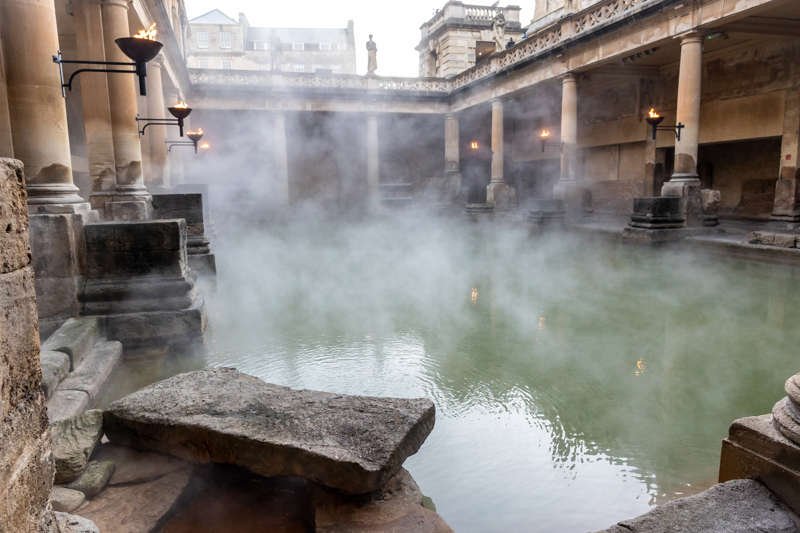 Una investigación ha revelado que las aguas termales de los baños romanos de Bath podrían tener propiedades curativas.