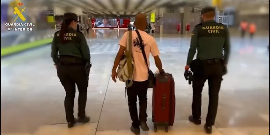 Las incautaciones de ayahuasca en el aeropuerto de Barajas se triplican con respecto a 2023
